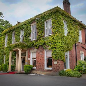 Farington Lodge Hotel